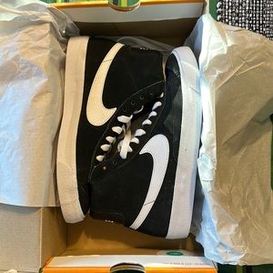 Nike Blazer Sneakers new in box